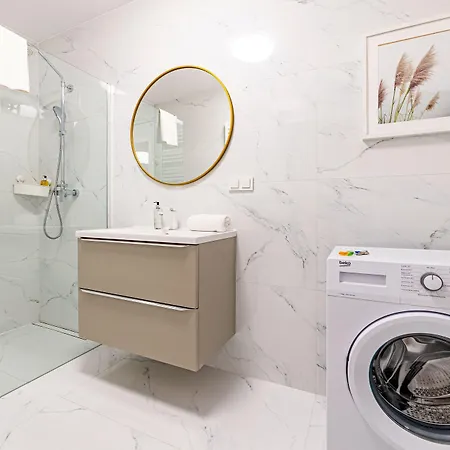 Rentplanet - Gwiazdzista Wrocław