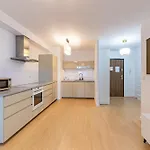 Rentplanet - Gwiazdzista 브로츠와프